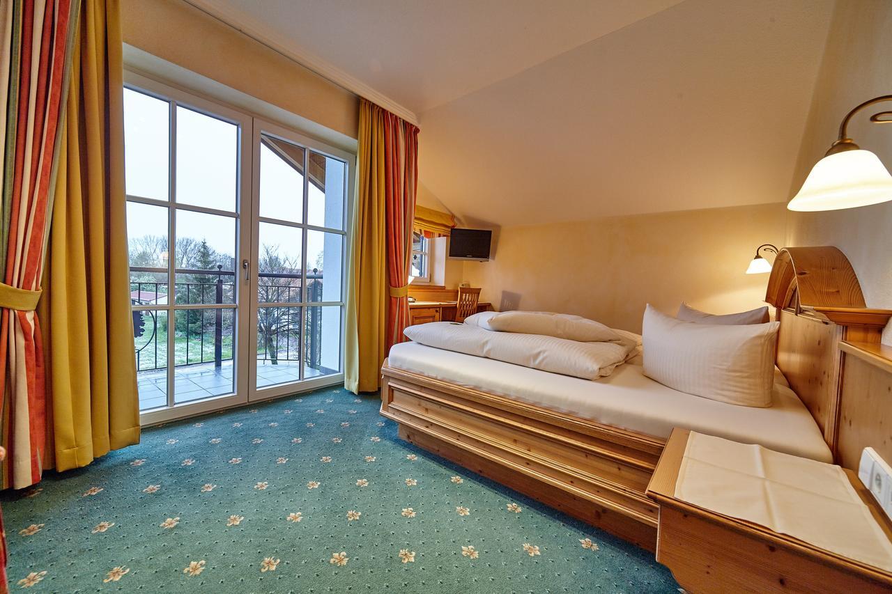Landhotel Gruener Baum Westendorf  Екстер'єр фото