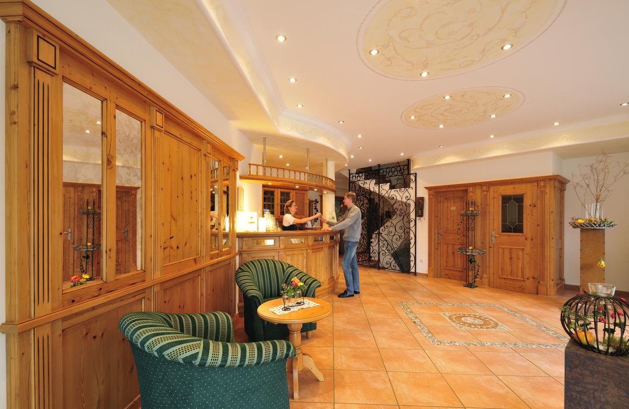 Landhotel Gruener Baum Westendorf  Екстер'єр фото